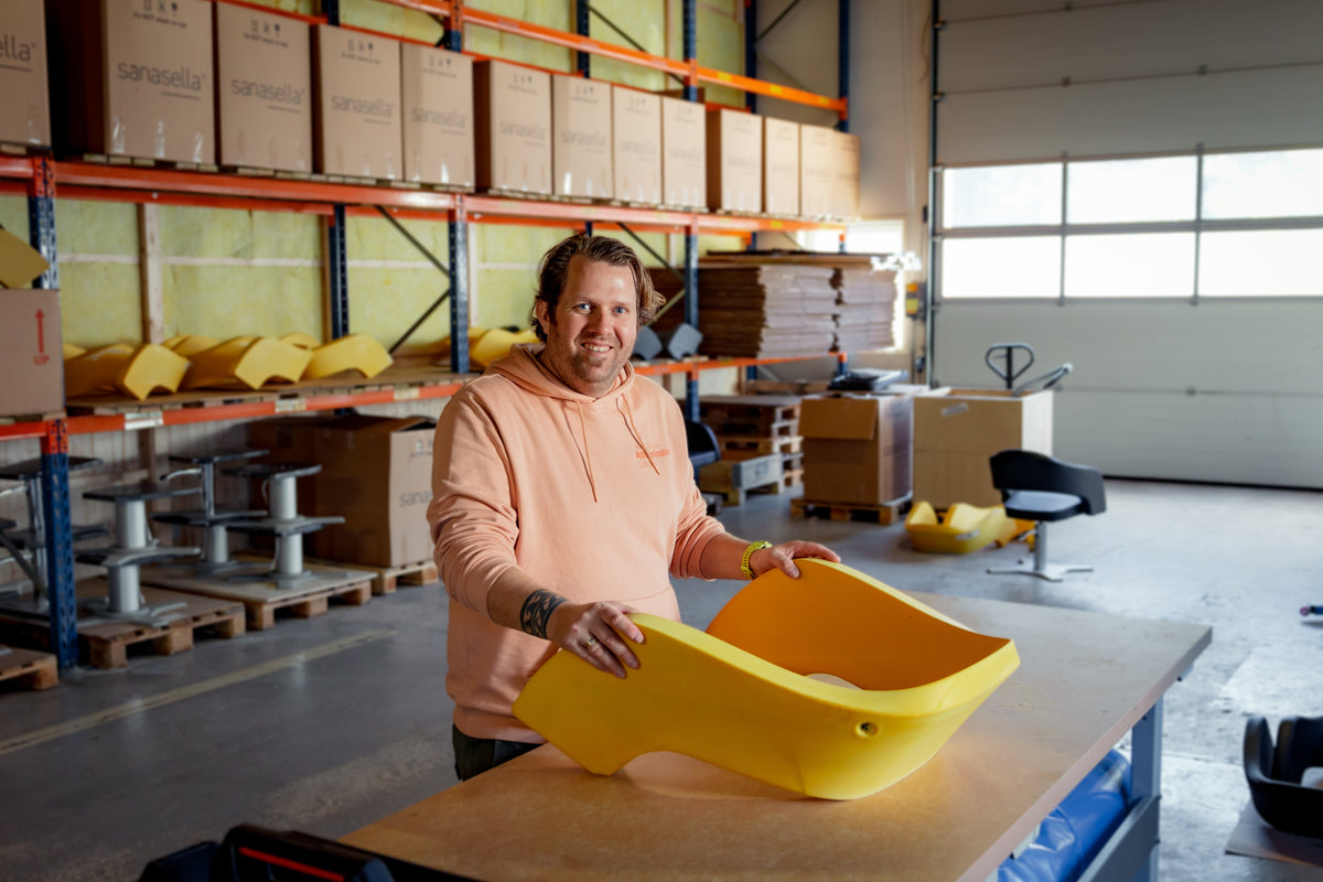 Geir Staddeland in the Sanasella workshop in Norway